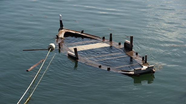 Sinking-ship-via-Shutterstock