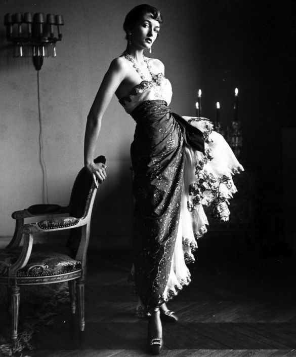 Countess Maxime de la Falaise, in Schiaparelli, Paris, 1950 // Photo by Gordon Parks 