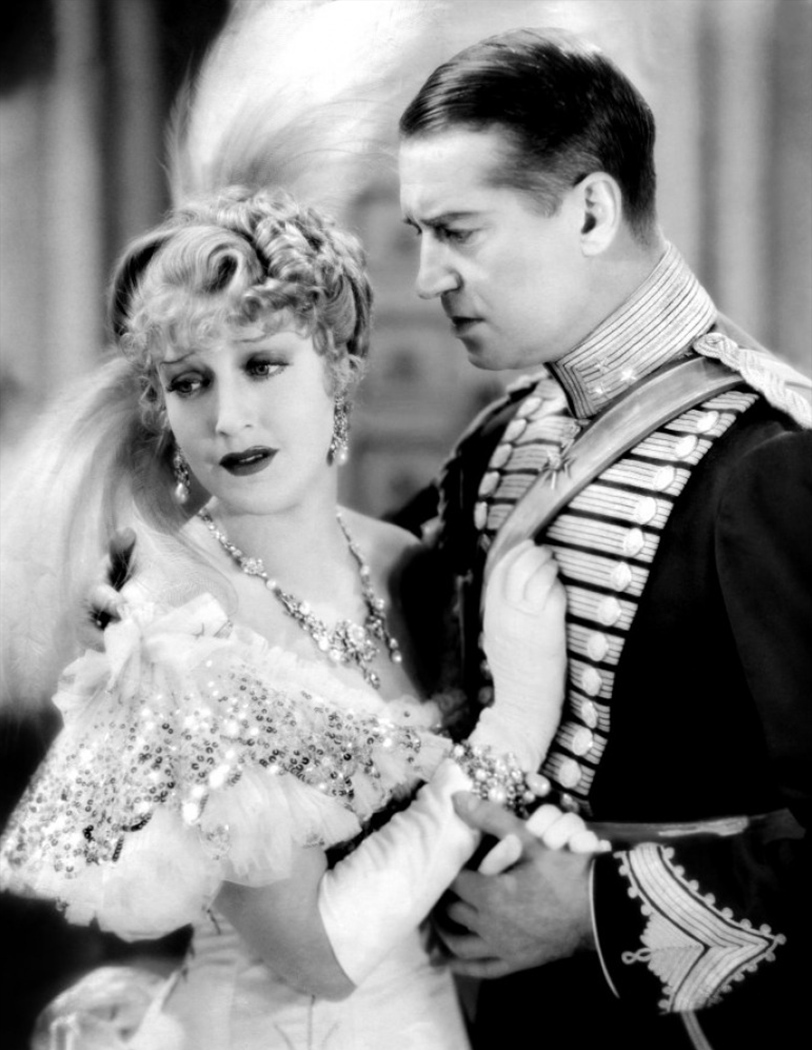 019-jeanette-macdonald-theredlist