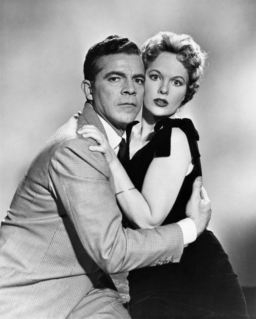 night-of-the-demon-1957-005-publicity-shot-dana-andrews-clinging-to-peggy-cummins-00m-fam